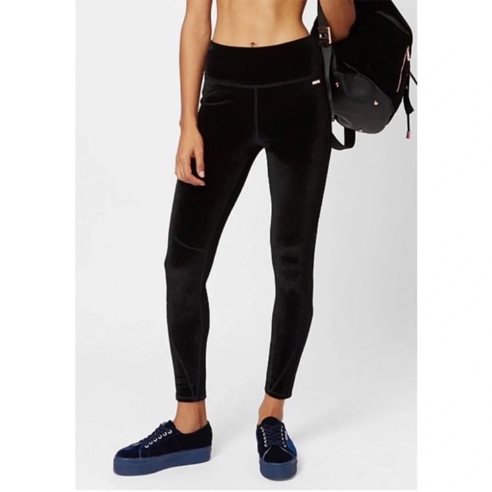 🖤 Sweaty Betty London Opulence velvet side strip faux leather black size small - Picture 2 of 10